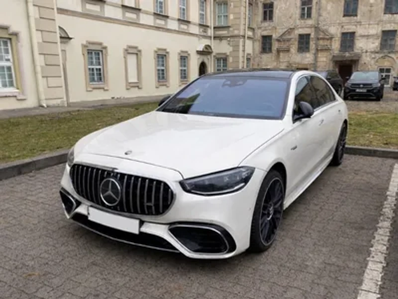 Premium Mercedes transfer on the French Riviera